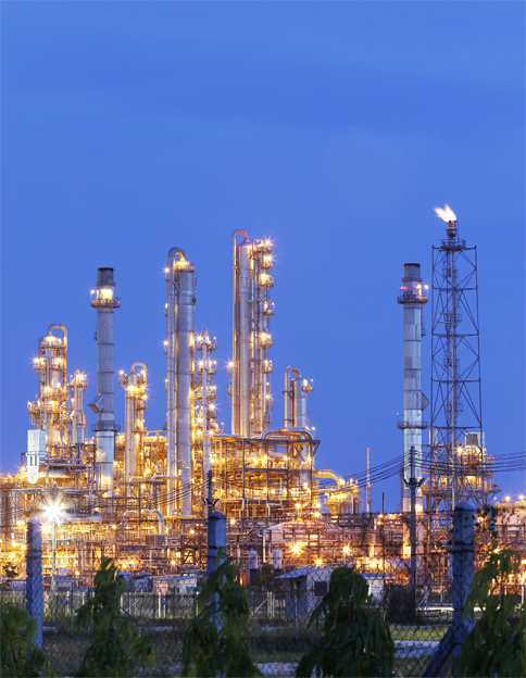 Why Oil Refineries Replace Traditional Lights with Explosion-proof Light